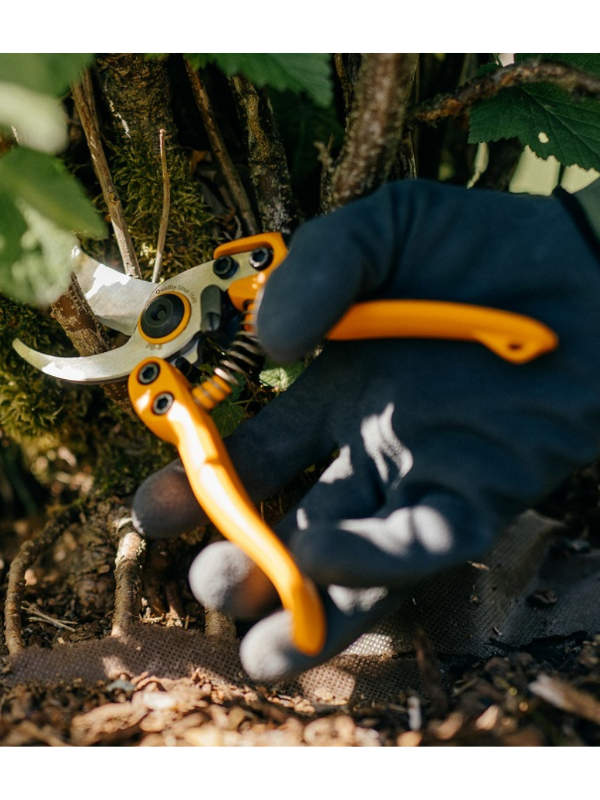 ������� ���������������� Fiskars PB-8 �������� (M) (1020204)